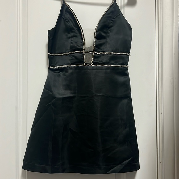 Black dresses - Picture 1 of 3